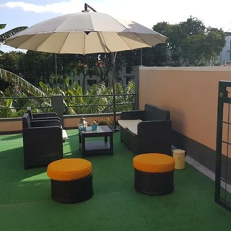 FX Pena Hostel Funchal  Bagian luar foto
