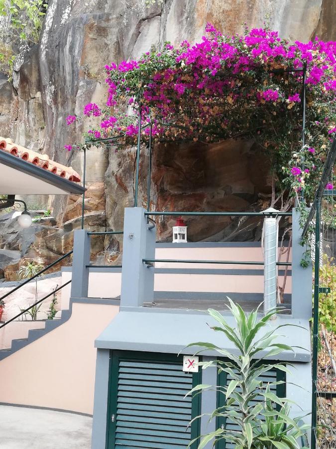 FX Pena Hostel Funchal  Bagian luar foto