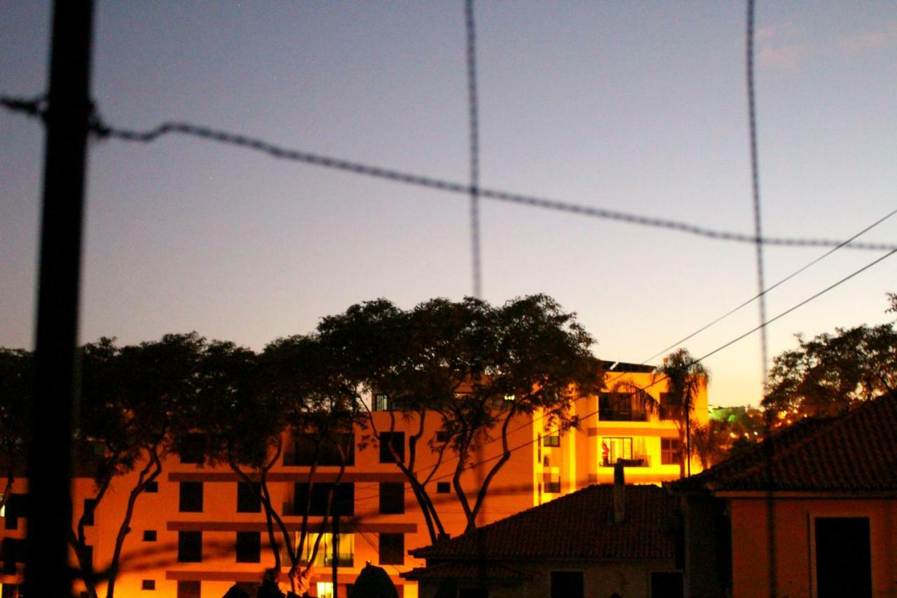 FX Pena Hostel Funchal  Bagian luar foto